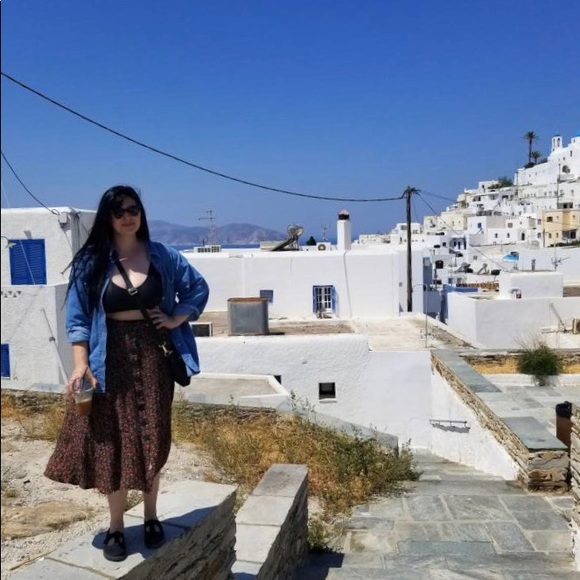 Meet your Posher, Karli - Picture 2 of 3